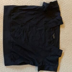 Comrags, black square neck t-shirt in thick and stretchy fabric. Size M.